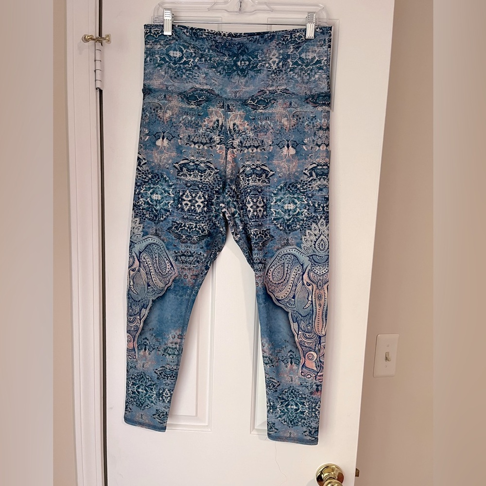 Evolution and Creation Size L Elephant Leggings